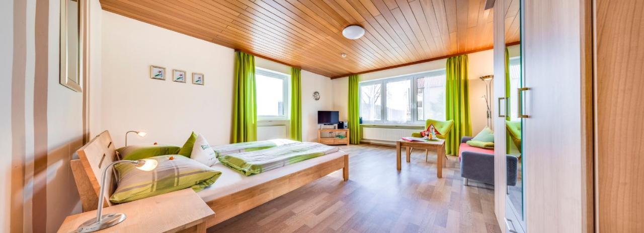 Bartlhof-Ferienwohnungen-Zimmer Бургленгенфельд Экстерьер фото