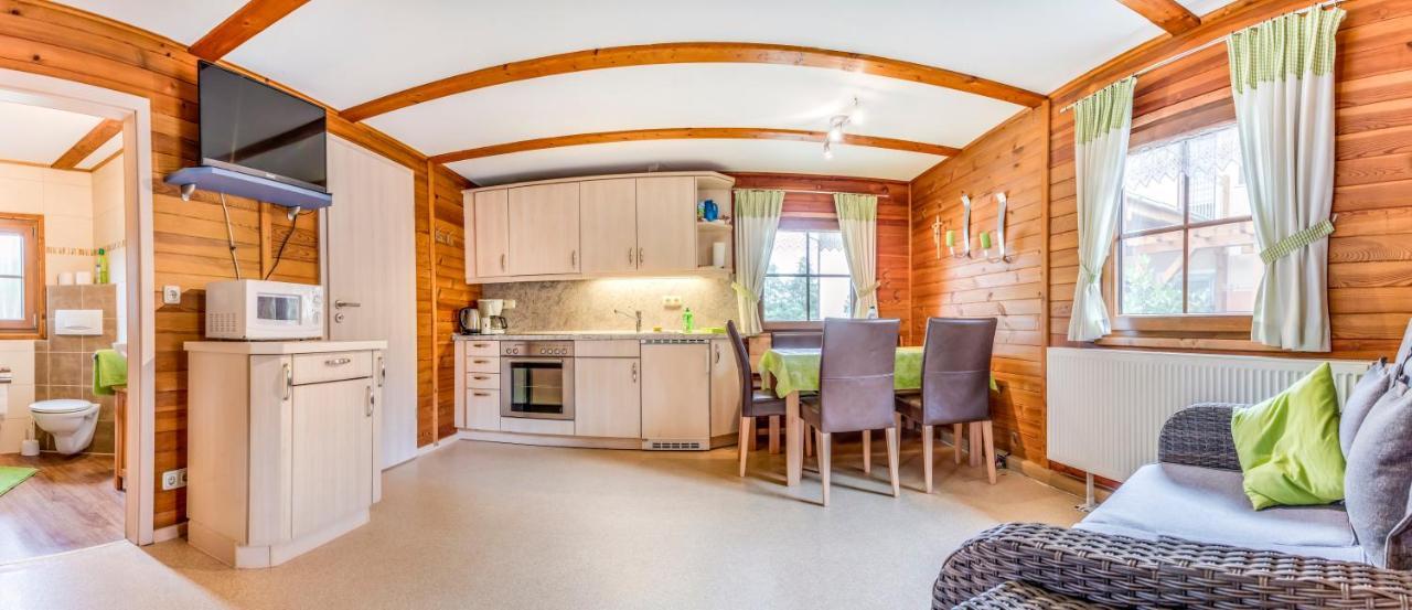 Bartlhof-Ferienwohnungen-Zimmer Бургленгенфельд Экстерьер фото