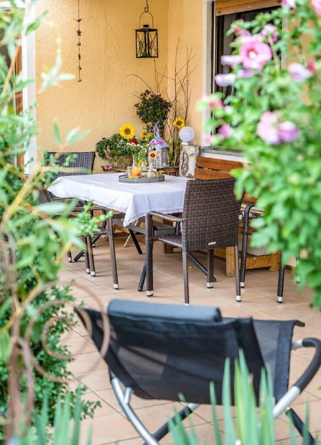 Bartlhof-Ferienwohnungen-Zimmer Бургленгенфельд Экстерьер фото