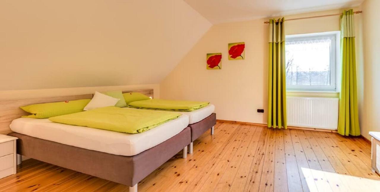 Bartlhof-Ferienwohnungen-Zimmer Бургленгенфельд Экстерьер фото