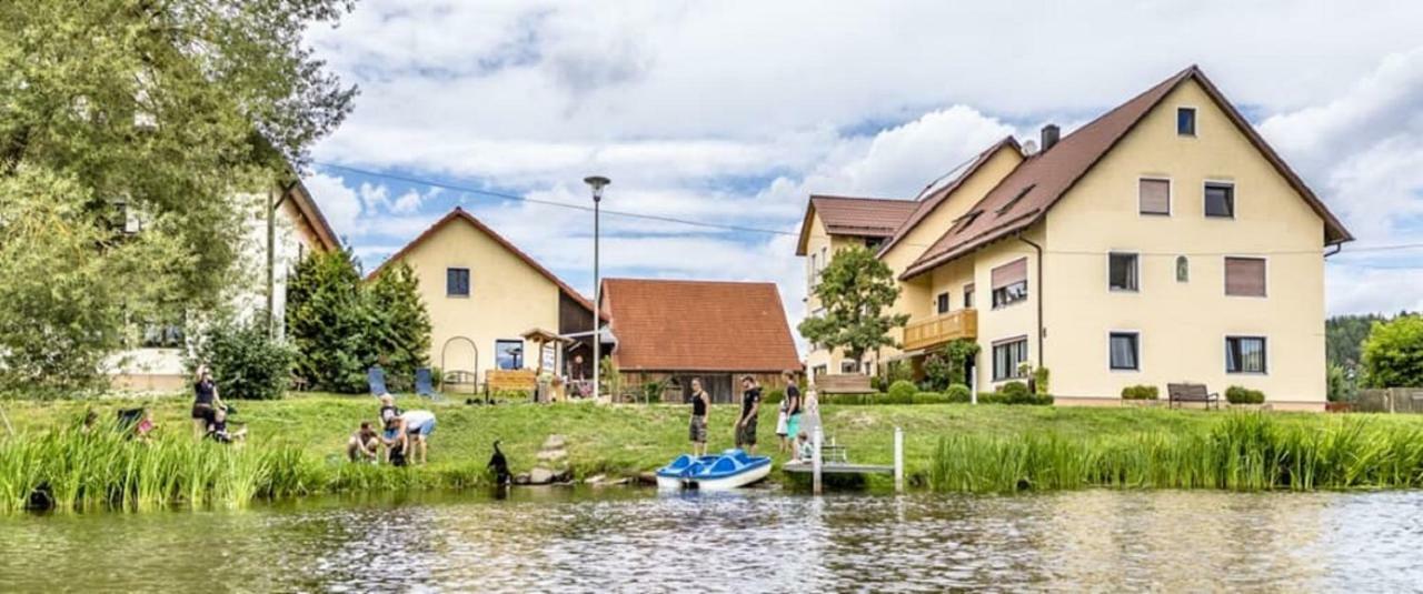 Bartlhof-Ferienwohnungen-Zimmer Бургленгенфельд Экстерьер фото