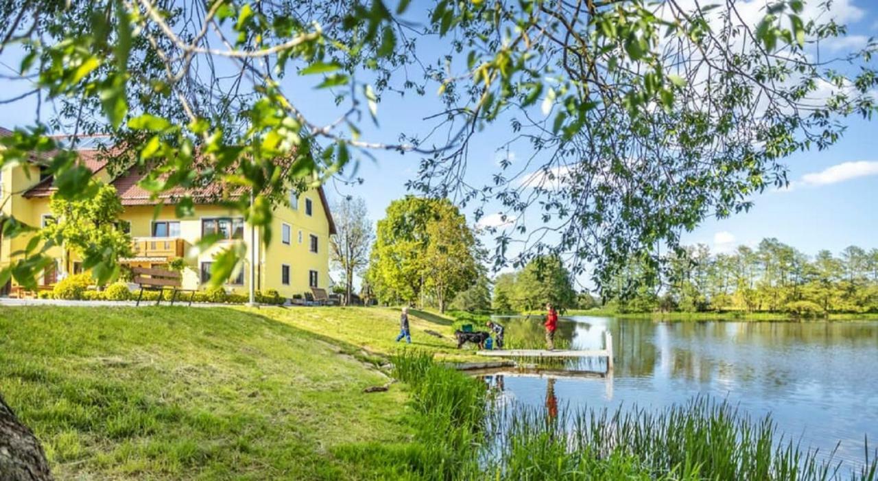 Bartlhof-Ferienwohnungen-Zimmer Бургленгенфельд Экстерьер фото