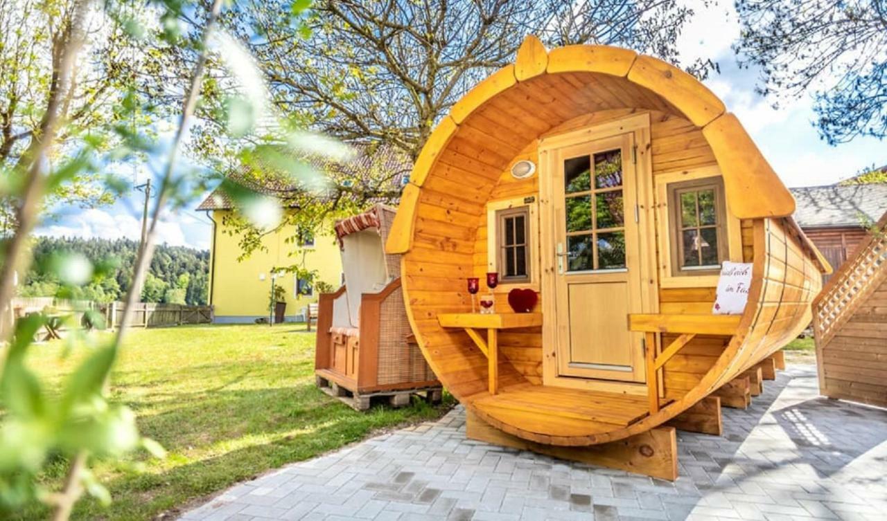 Bartlhof-Ferienwohnungen-Zimmer Бургленгенфельд Экстерьер фото